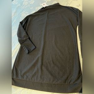 Voins Long Sleeve Top size M NWT